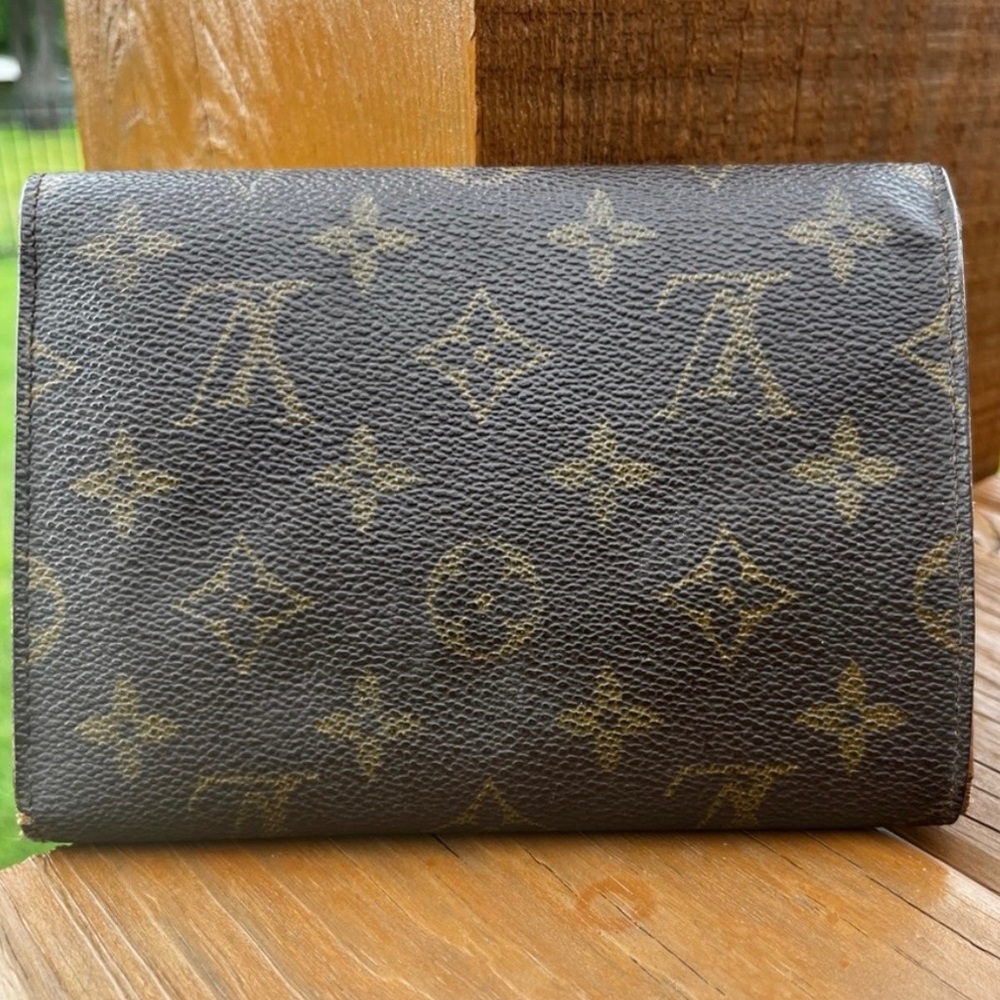 Vintage Louis Vuitton Monogram Wallet - Picture 2 of 14